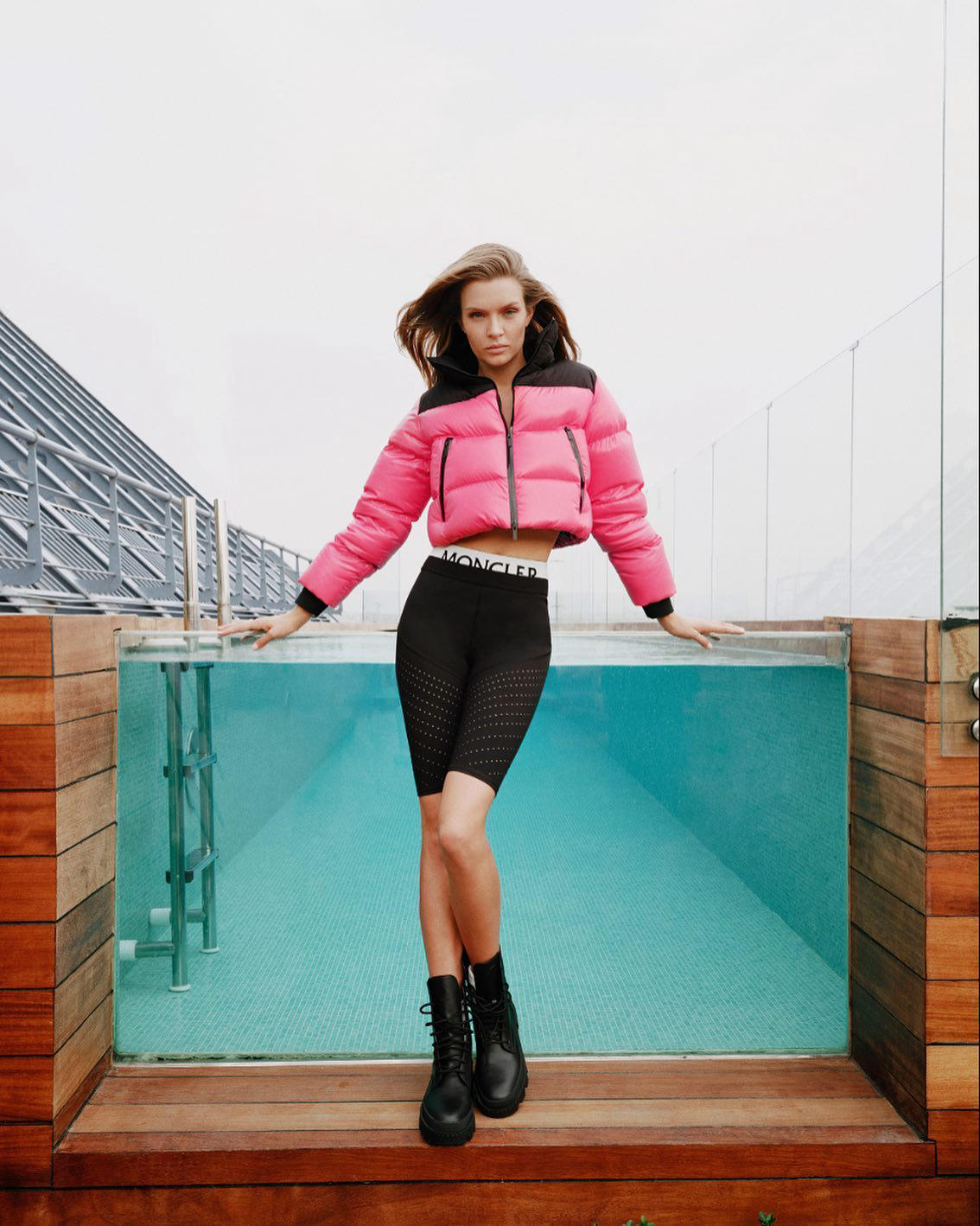 Josephine Skriver accompanied the breathtaking view of Istanbul at The Roof with the highlights of t